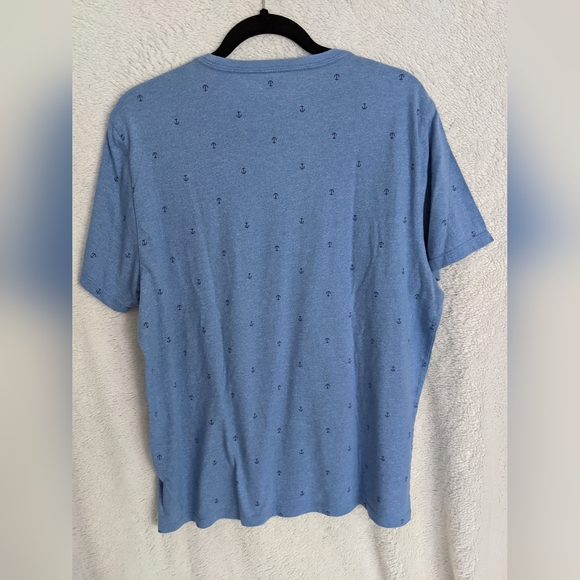 Old Navy Men's XL Soft Washed Crewneck T-Shirt, Blue with Anchor Pattern - Picture 4 of 4
